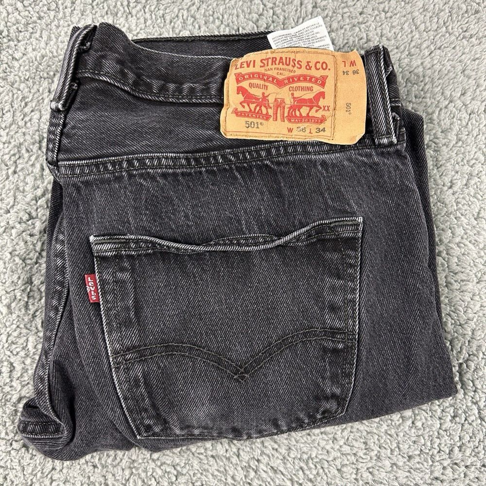 Levis 501 Jeans Mens 36x34 (36x31) Black Straight Leg Button Fly Normcore Casual